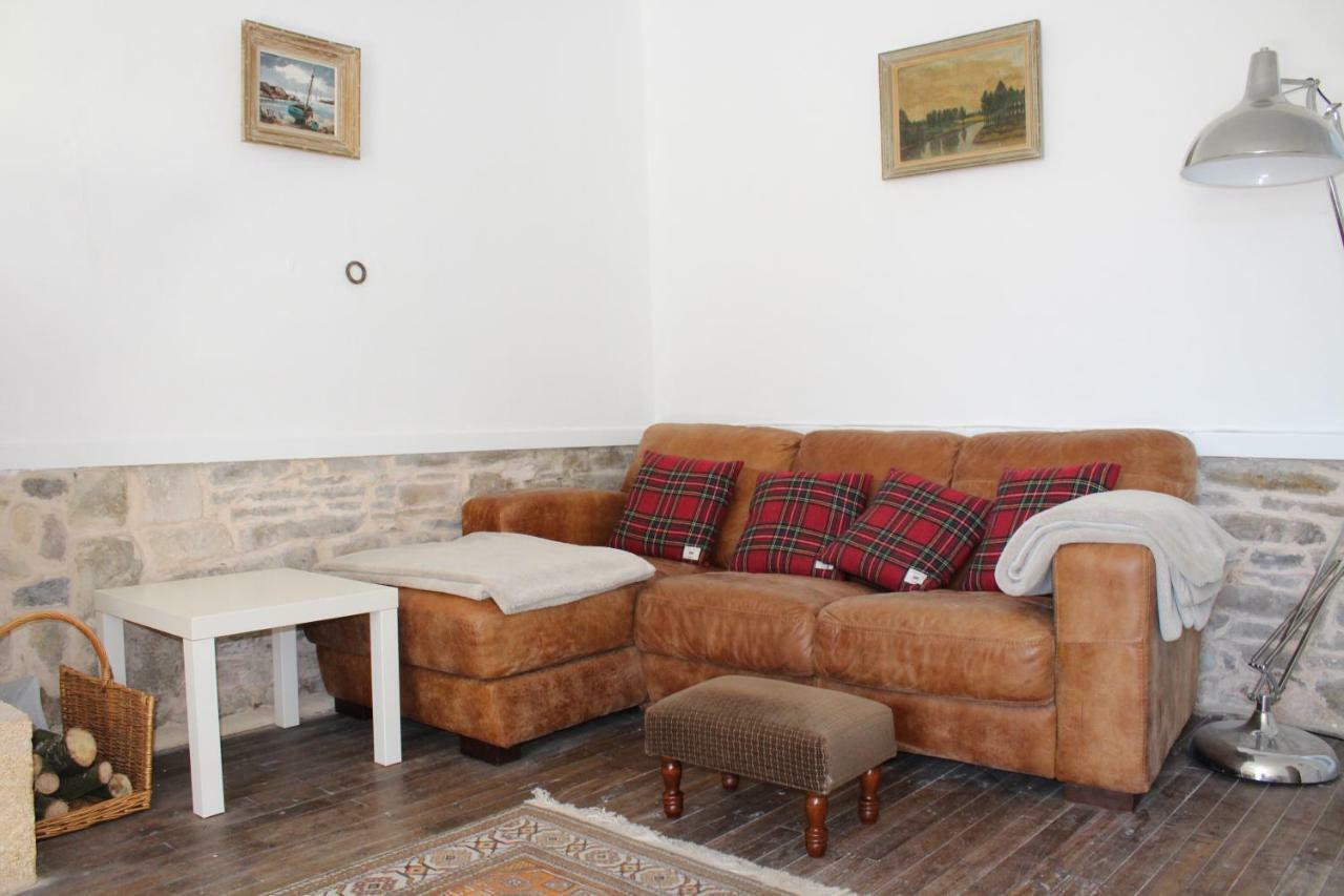 The Old Forge Apartment La Rouaudiere Luaran gambar